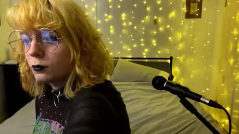 Snapshot of mercy_dreams chatting on February 2026 01:36:02 AM Mercy online show from February 2026 01:36:02 AM