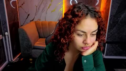 merida_b online show from December 2025 07:19:02 PM