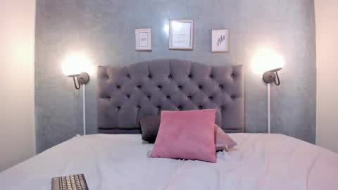 Snapshot of meridalane chatting on March 2025 03:35:01 PM meridalane online show from March 2025 03:35:01 PM