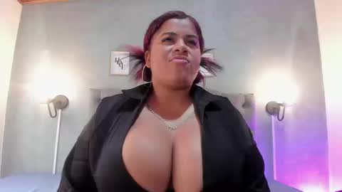 Snapshot of meridalane chatting on September 2025 03:02:01 PM meridalane online show from September 2025 03:02:01 PM