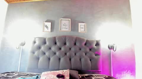 Snapshot of meridalane chatting on September 2025 01:33:02 AM meridalane online show from September 2025 01:33:02 AM