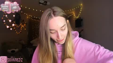 Snapshot of merryl_clark chatting on January 2026 01:02:02 PM Sara online show from January 2026 01:02:02 PM