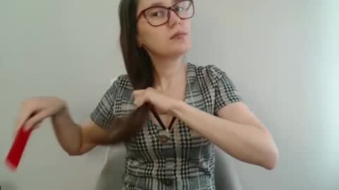 Jessica online show from October 2025 09:42:01 AM