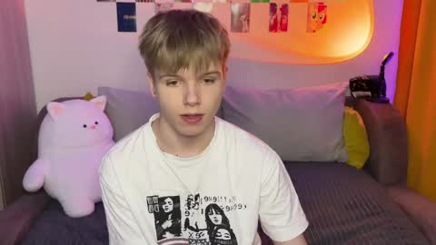 Arthur online show from April 2026 08:34:01 PM