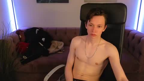 MEVERIK OUSHEN online show from June 2026 08:40:01 PM