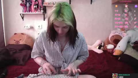 Mavis online show from September 2025 03:30:01 AM