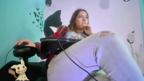 mew_alix online show from May 2026 07:19:01 PM