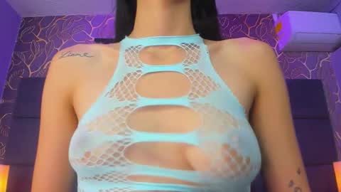 Snapshot of mey_doll chatting on November 2025 11:09:02 AM Your Mey online show from November 2025 11:09:02 AM