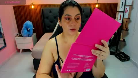 meylagia online show from May 2026 03:04:02 AM