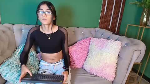 Mhia Kate online show from February 2025 01:06:01 PM