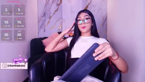 Snapshot of mhia_kate chatting on March 2026 12:11:01 PM Mhia Kate online show from March 2026 12:11:01 PM