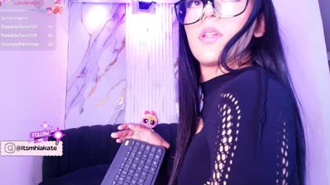 Snapshot of mhia_kate chatting on April 2026 01:41:01 PM Mhia Kate online show from April 2026 01:41:01 PM