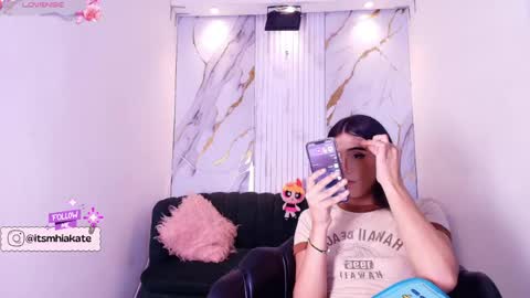 Snapshot of mhia_kate chatting on April 2026 12:17:02 PM Mhia Kate online show from April 2026 12:17:02 PM