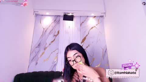 Snapshot of mhia_kate chatting on May 2026 04:26:01 PM Mhia Kate online show from May 2026 04:26:01 PM