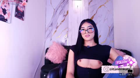 Snapshot of mhia_kate chatting on May 2026 12:25:02 PM Mhia Kate online show from May 2026 12:25:02 PM