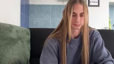 Snapshot of mi_chyort chatting on December 2025 02:12:02 PM Misha online show from December 2025 02:12:02 PM