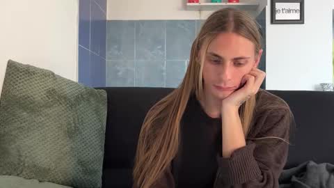 Snapshot of mi_chyort chatting on December 2025 02:26:01 PM Misha online show from December 2025 02:26:01 PM