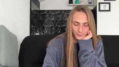 Snapshot of mi_chyort chatting on February 2026 01:01:02 PM Misha online show from February 2026 01:01:02 PM