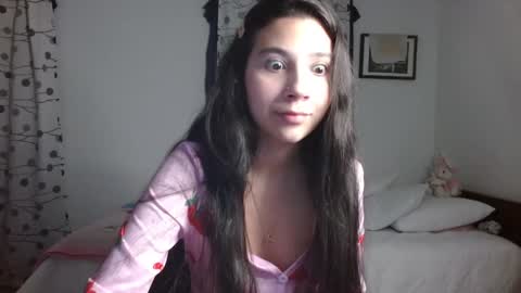 Mia online show from January 2025 01:04:01 AM