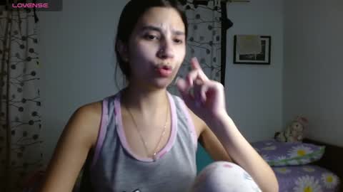Mia online show from January 2025 05:03:02 AM