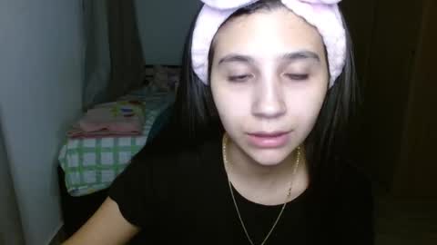 Mia online show from September 2025 05:32:01 AM