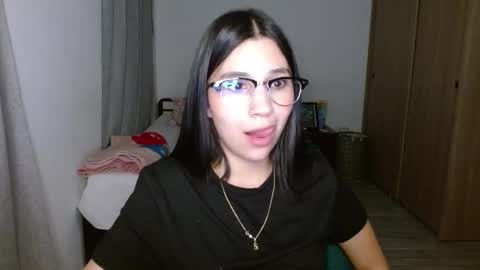 Mia online show from October 2025 03:58:02 AM