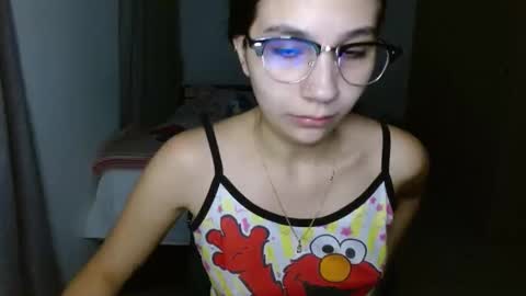 Mia online show from November 2025 02:12:01 AM