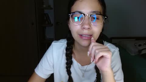 Mia online show from February 2026 04:18:02 AM