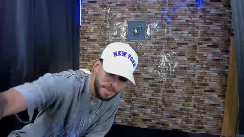 Snapshot of mia_and_vincentt chatting on March 2025 01:28:01 AM Mia and vincentt model indepent online show from March 2025 01:28:01 AM