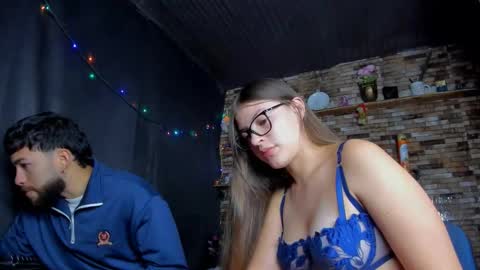 Snapshot of mia_and_vincentt chatting on December 2025 04:10:01 AM Mia and vincentt model indepent online show from December 2025 04:10:01 AM