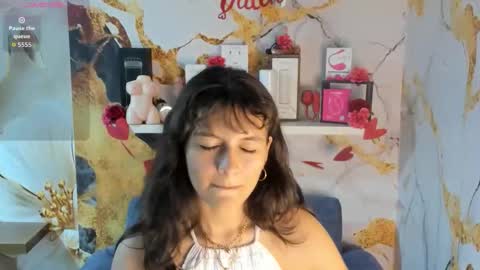 Mia online show from February 2026 06:58:02 PM