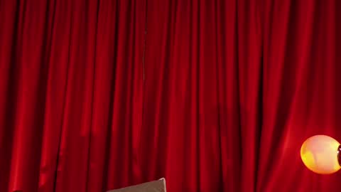 Mia Benett  online show from April 2026 05:37:01 PM