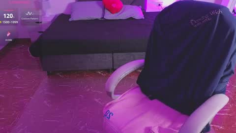 Snapshot of mia_bloom2 chatting on May 2026 04:52:01 AM mia online show from May 2026 04:52:01 AM