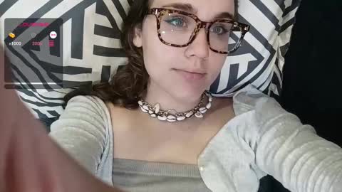 Snapshot of mia_boone chatting on December 2024 07:22:01 PM mia_boone online show from December 2024 07:22:01 PM