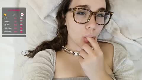 Snapshot of mia_boone chatting on December 2024 04:57:01 PM mia_boone online show from December 2024 04:57:01 PM