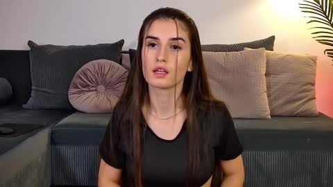 Snapshot of mia_carter99 chatting on December 2025 09:31:02 PM Freya Allen online show from December 2025 09:31:02 PM