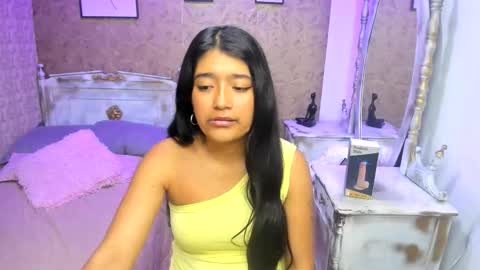 Mia online show from February 2026 01:43:01 PM