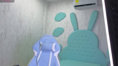 Snapshot of mia_cuttee chatting on September 2025 03:12:01 AM Mia Cuttee online show from September 2025 03:12:01 AM