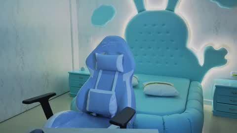 Snapshot of mia_cuttee chatting on October 2025 03:29:02 AM Mia Cuttee online show from October 2025 03:29:02 AM