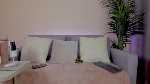 Sarah Luna online show from May 2026 12:10:01 PM