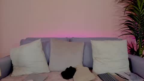 Sarah Luna online show from May 2026 01:30:01 PM