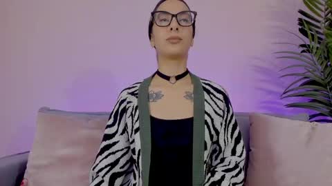 Sarah Luna online show from May 2026 01:28:01 PM