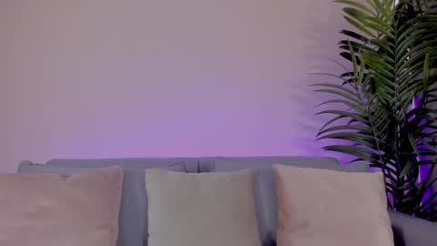Sarah Luna online show from May 2026 01:50:02 PM
