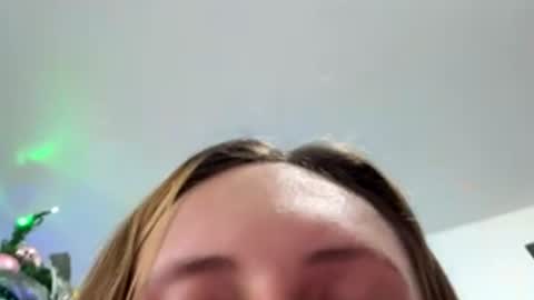 mia_dca online show from December 2025 01:44:01 AM