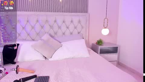 Snapshot of mia_dolls18 chatting on February 2026 03:16:02 AM MIA help me get to 25 hands up online show from February 2026 03:16:02 AM