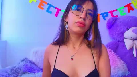 Snapshot of mia_flames chatting on November 2025 09:37:02 PM Mia flames online show from November 2025 09:37:02 PM