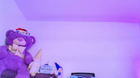 Snapshot of mia_flames chatting on December 2025 06:58:01 PM Mia flames online show from December 2025 06:58:01 PM