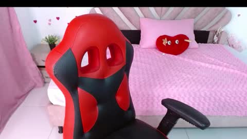 mia online show from March 2026 01:11:01 PM