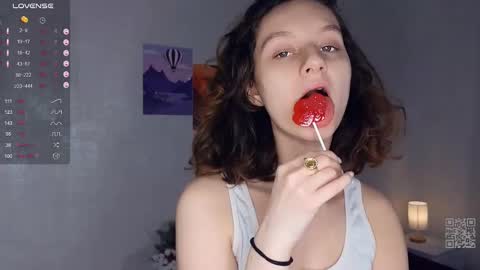 Mia  online show from March 2025 12:32:02 PM