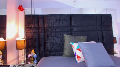 MIA online show from January 2025 08:48:02 PM